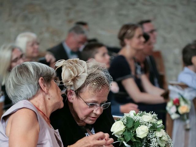 Le mariage de David et Marie à Hanches, Eure-et-Loir 27