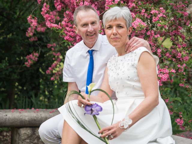 Le mariage de Laurence et Domnique à Saint-Sorlin-en-Bugey, Ain 3