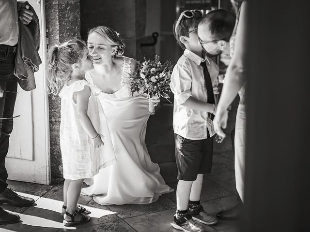 Le mariage de Etienne et Emmanuelle à Dijon, Côte d&apos;Or 16