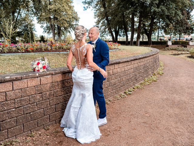 Le mariage de Sébastien et Sylvie à Montenach, Moselle 10