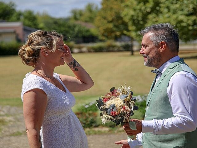 Le mariage de Sébastien et Flore à Vayres, Gironde 4