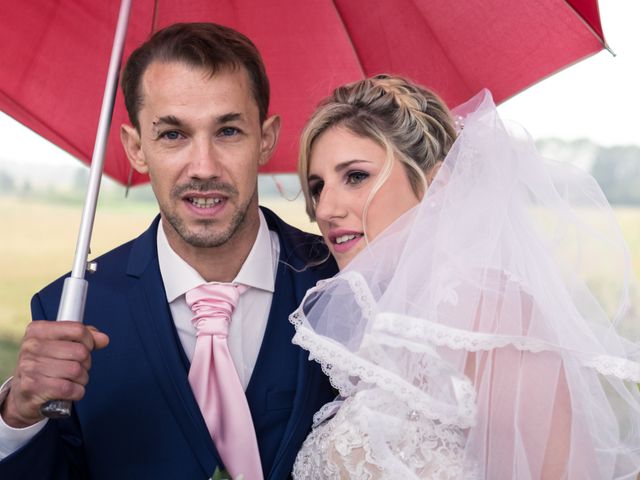 Le mariage de Julien et Mélanie à Ranchot, Jura 13