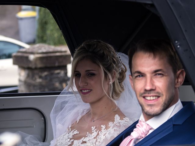 Le mariage de Julien et Mélanie à Ranchot, Jura 21