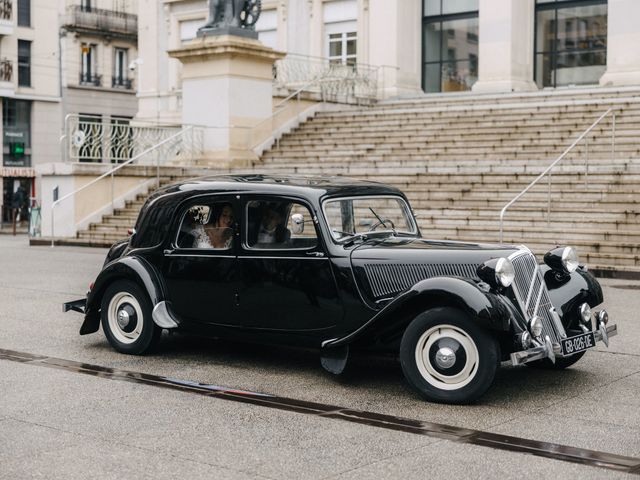 Le mariage de Housseine et Margaux à Salt-en-Donzy, Loire 2