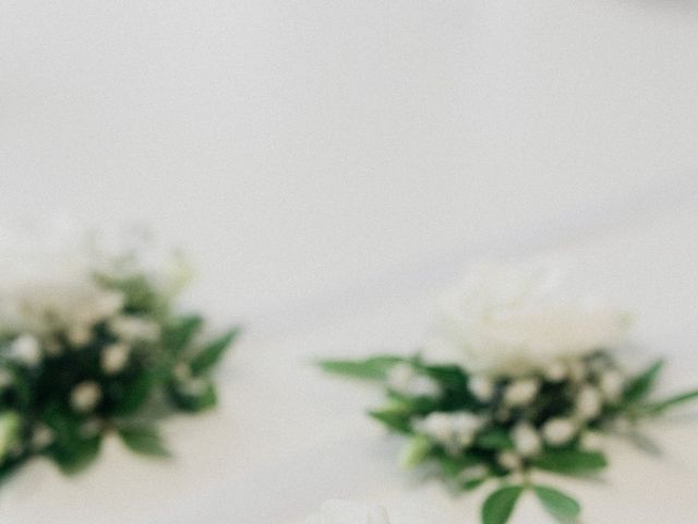 Le mariage de Housseine et Margaux à Salt-en-Donzy, Loire 14