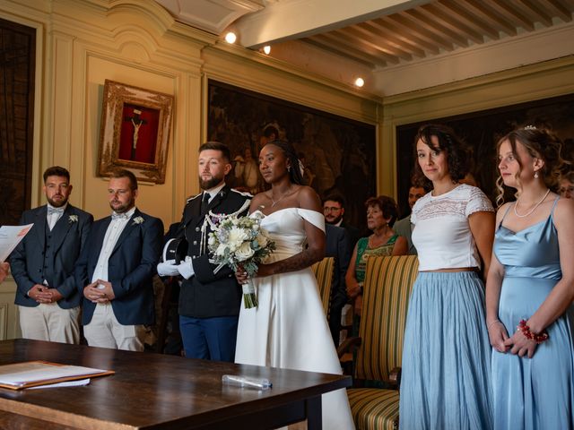 Le mariage de Aurélien et Darline à Lalouvesc, Ardèche 9