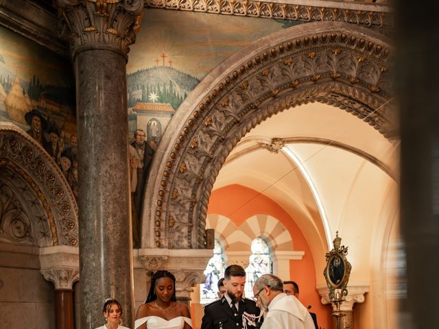 Le mariage de Aurélien et Darline à Lalouvesc, Ardèche 15