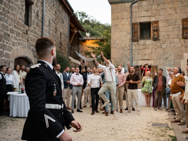 Le mariage de Aurélien et Darline à Lalouvesc, Ardèche 22