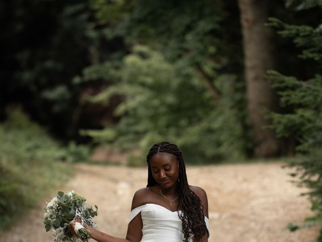 Le mariage de Aurélien et Darline à Lalouvesc, Ardèche 24