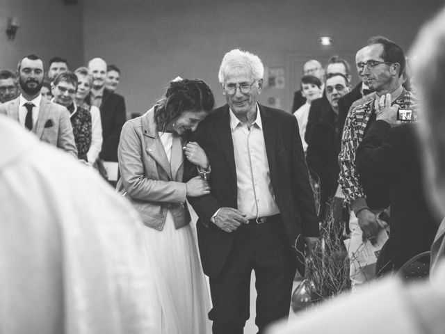 Le mariage de Rémi et Emilie à Montbrison, Loire 13