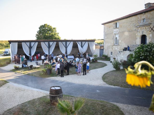 Le mariage de Peter et Solenne à Jurignac, Charente 40