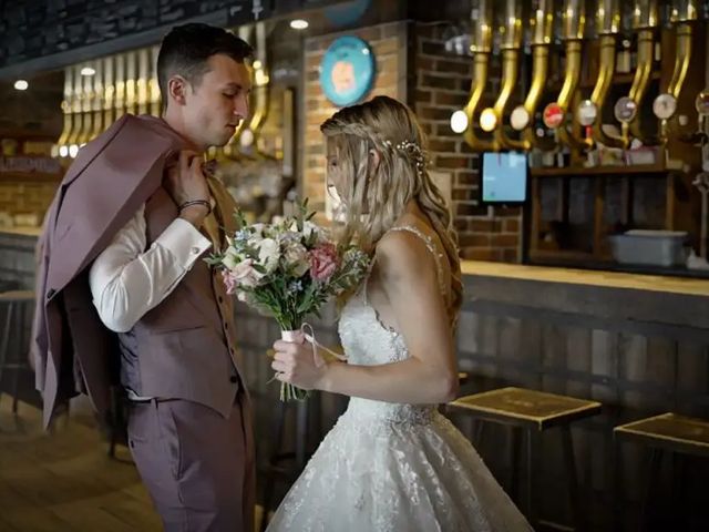 Le mariage de Ambre et Matis à Tours, Indre-et-Loire 13