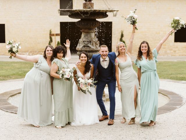 Le mariage de Romain et Célia à Caen, Calvados 23