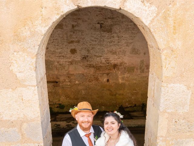 Le mariage de Clément et Julien à Noyers, Yonne 8