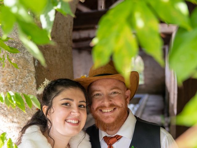 Le mariage de Clément et Julien à Noyers, Yonne 11