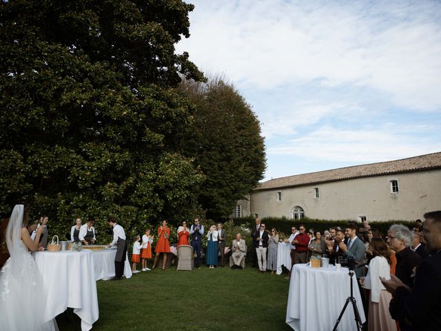 Le mariage de Thomas et Pauline à Léoville, Charente Maritime 71