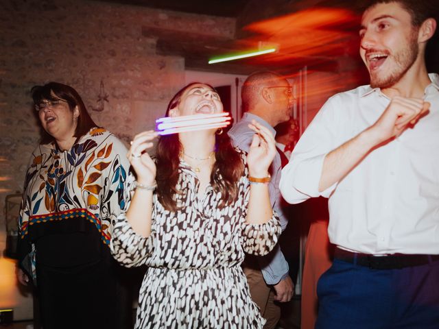 Le mariage de Thomas et Pauline à Léoville, Charente Maritime 89