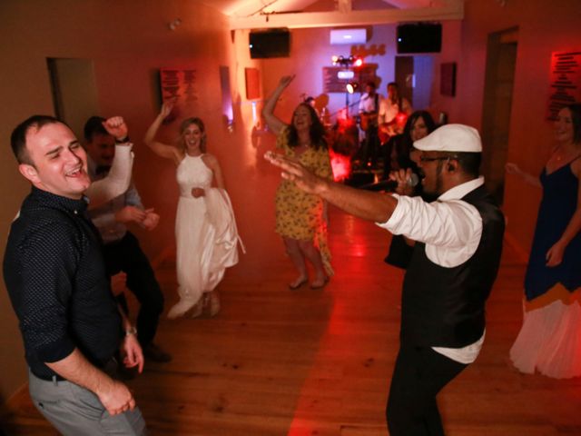 Le mariage de Arnaud et Ciara à Sarlat-la-Canéda, Dordogne 57