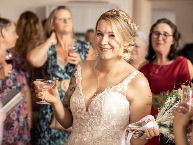 Le mariage de Manon et Maxime à Feignies, Nord 22
