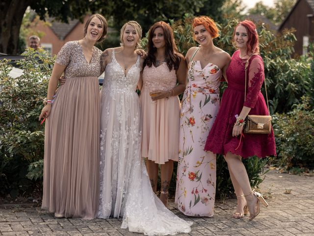 Le mariage de Manon et Maxime à Feignies, Nord 24