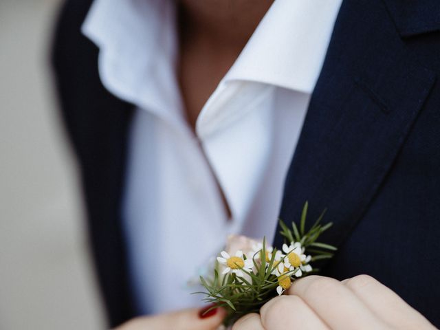Le mariage de Adrien et Caroline à Grignan, Drôme 12