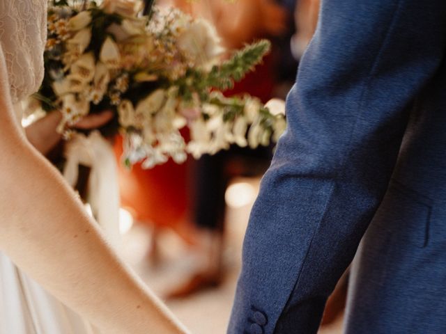 Le mariage de Adrien et Caroline à Grignan, Drôme 26