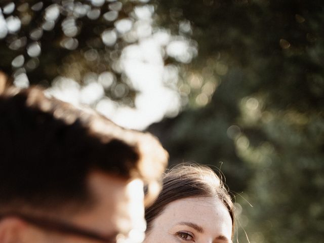 Le mariage de Adrien et Caroline à Grignan, Drôme 41