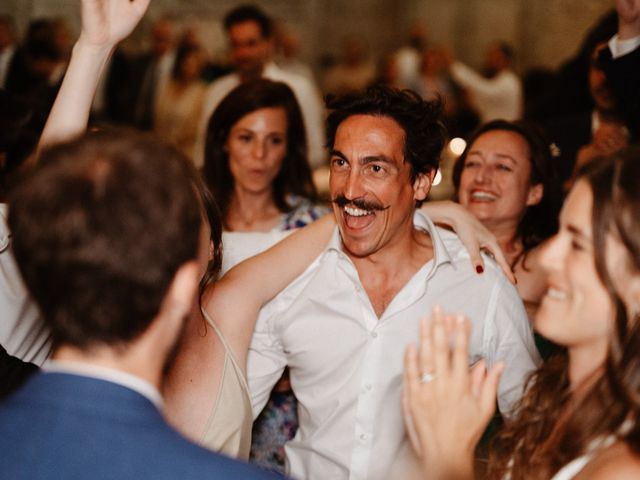 Le mariage de Adrien et Caroline à Grignan, Drôme 71