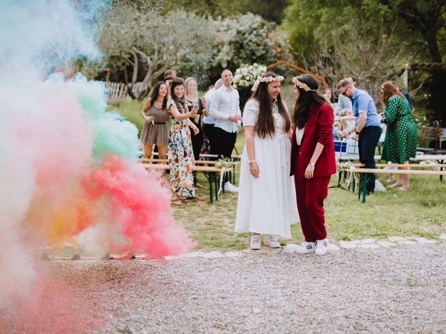 Le mariage de Manon et Marine à Salernes, Var 54