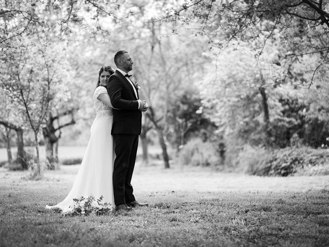 Le mariage de Benoit et Laëtitia à Fouchères, Aube 16