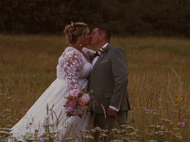 Le mariage de Mickaël et Marion à Chambles, Loire 8