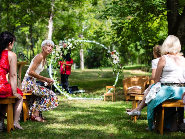 Le mariage de Jonathan et Elsa à Saint-Aulaye, Dordogne 15