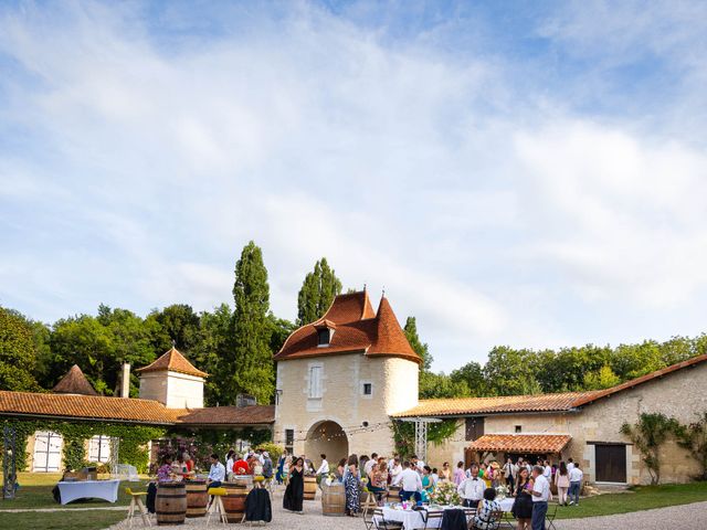 Le mariage de Jonathan et Elsa à Saint-Aulaye, Dordogne 25