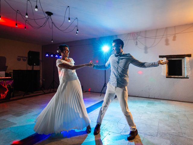 Le mariage de Jonathan et Elsa à Saint-Aulaye, Dordogne 38