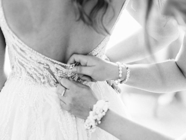 Le mariage de Clément et Elsa à Bourg-de-Thizy, Rhône 8