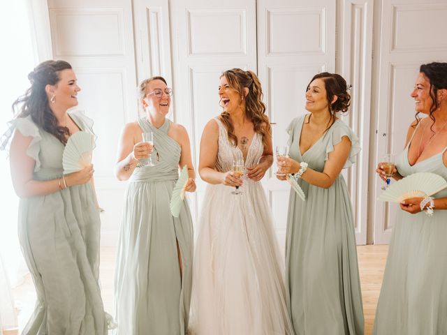 Le mariage de Clément et Elsa à Bourg-de-Thizy, Rhône 10