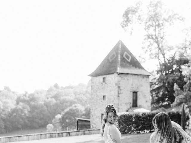 Le mariage de Clément et Elsa à Bourg-de-Thizy, Rhône 20