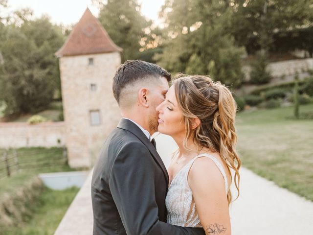 Le mariage de Clément et Elsa à Bourg-de-Thizy, Rhône 32