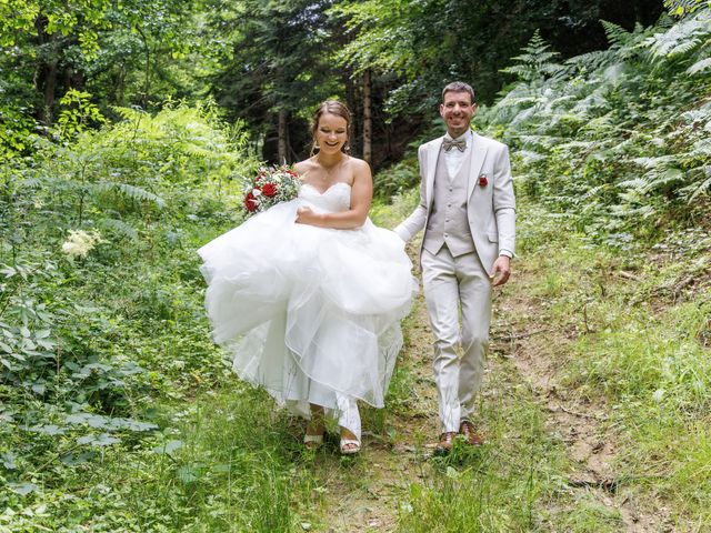 Le mariage de Raphaël et Hélène à Lapte, Haute-Loire 16
