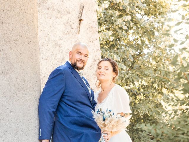 Le mariage de Fabien et Chloé à Saint-André-de-Boëge, Haute-Savoie 3