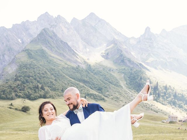 Le mariage de Fabien et Chloé à Saint-André-de-Boëge, Haute-Savoie 12
