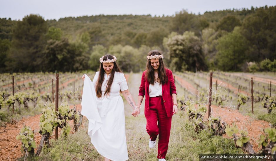 Le mariage de Manon et Marine à Salernes, Var