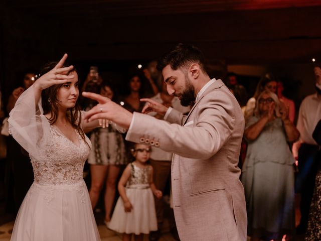 Le mariage de Roupen et Johanna à Saint-Georges-les-Bains, Ardèche 84