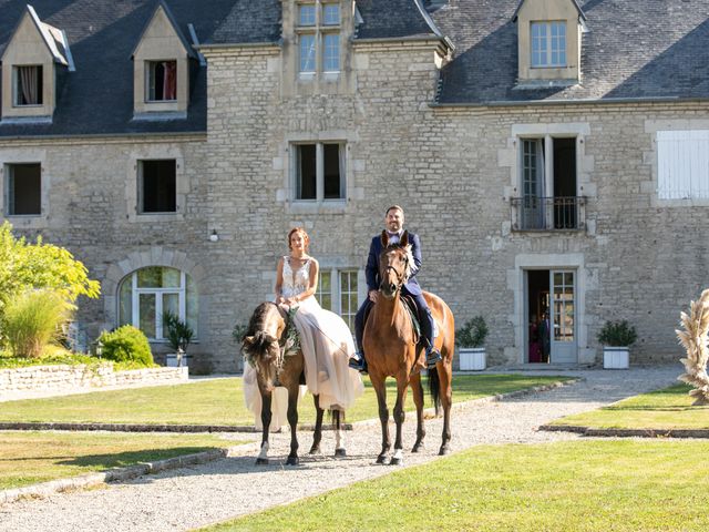 Le mariage de Alexandre et Leslie à Arc-sous-Cicon, Doubs 56