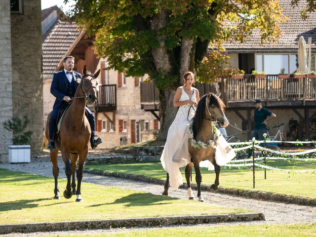 Le mariage de Alexandre et Leslie à Arc-sous-Cicon, Doubs 57