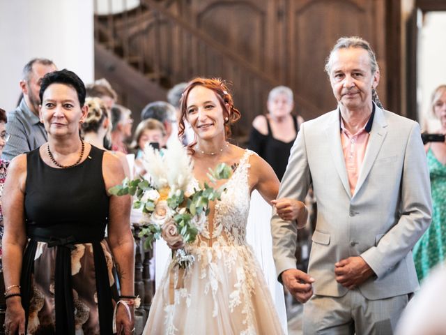 Le mariage de Alexandre et Leslie à Arc-sous-Cicon, Doubs 107