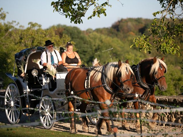 Le mariage de Alexandre et Leslie à Arc-sous-Cicon, Doubs 139