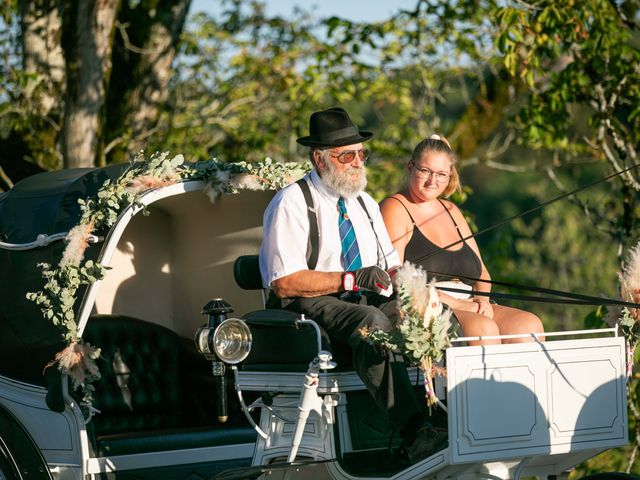 Le mariage de Alexandre et Leslie à Arc-sous-Cicon, Doubs 140