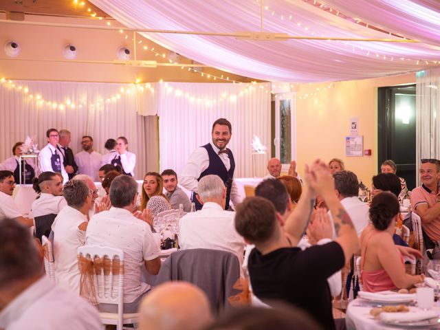 Le mariage de Alexandre et Leslie à Arc-sous-Cicon, Doubs 166