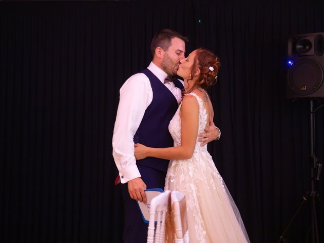 Le mariage de Alexandre et Leslie à Arc-sous-Cicon, Doubs 180